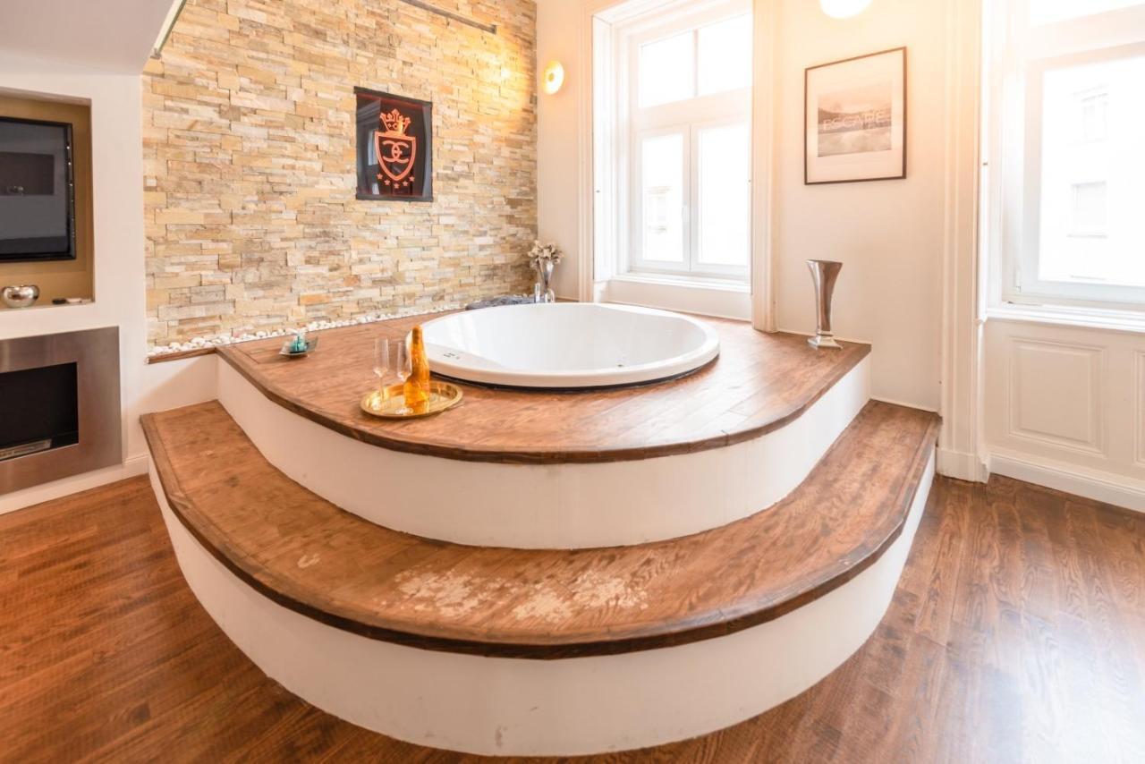 Enzo Capo Jacuzzi Andrassy Apartment Budapesta Exterior foto