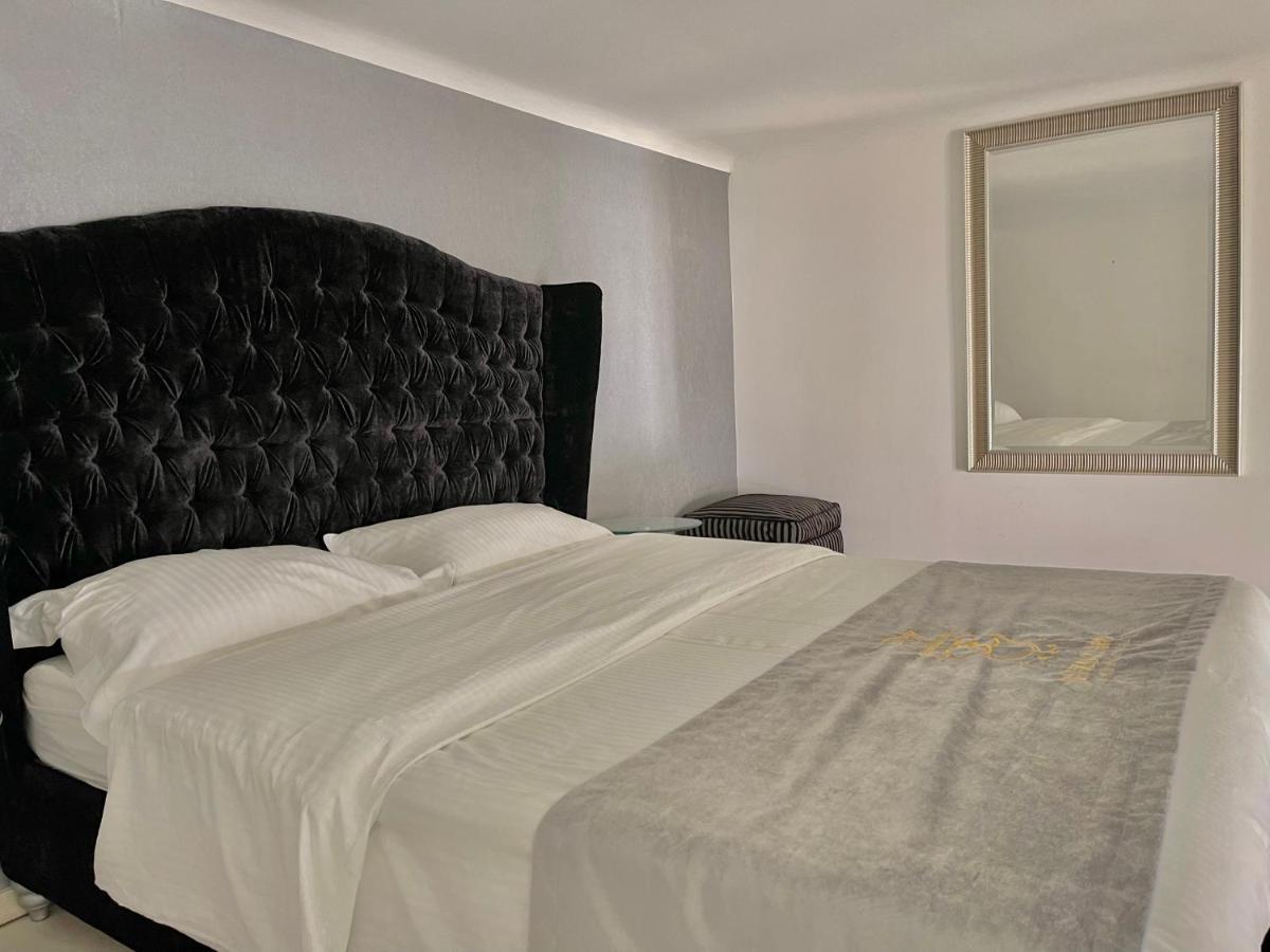 Enzo Capo Jacuzzi Andrassy Apartment Budapesta Exterior foto