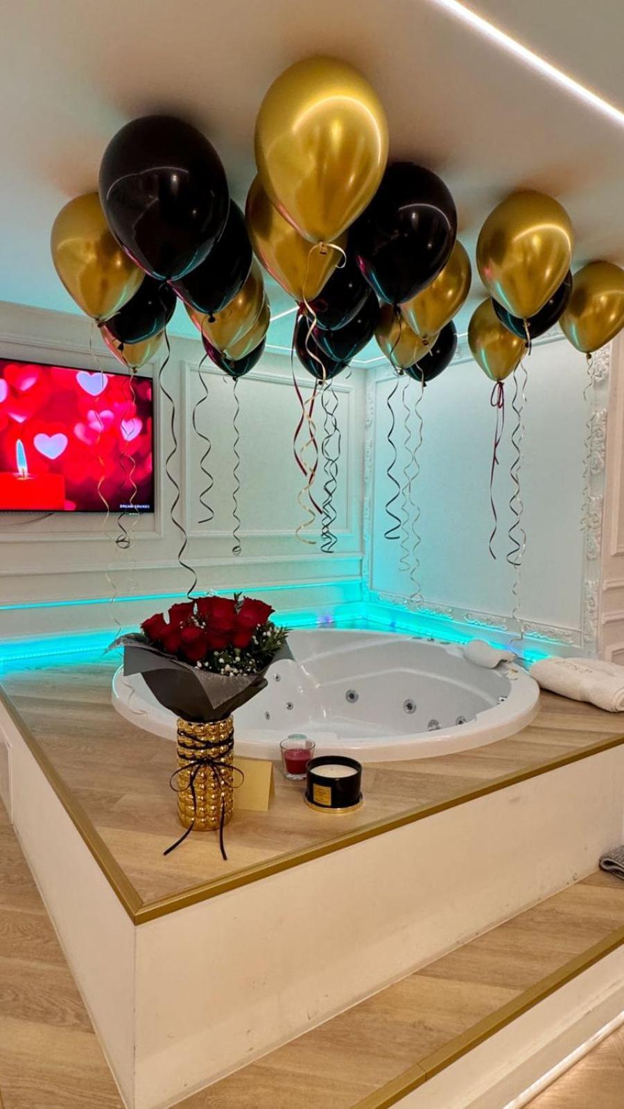 Enzo Capo Jacuzzi Andrassy Apartment Budapesta Exterior foto